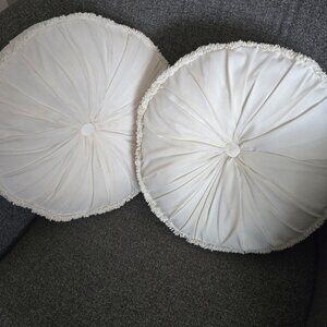 White Cotton Round Accent Pillow Set